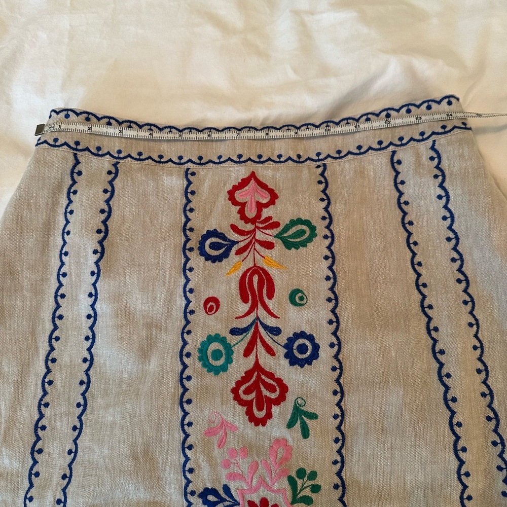Boden Beige Skirt with Colorful Embroidery - Picture 9 of 10